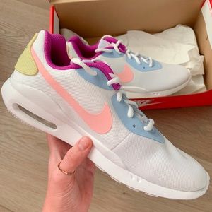 Women’s Coral Nike Air Max Oketo